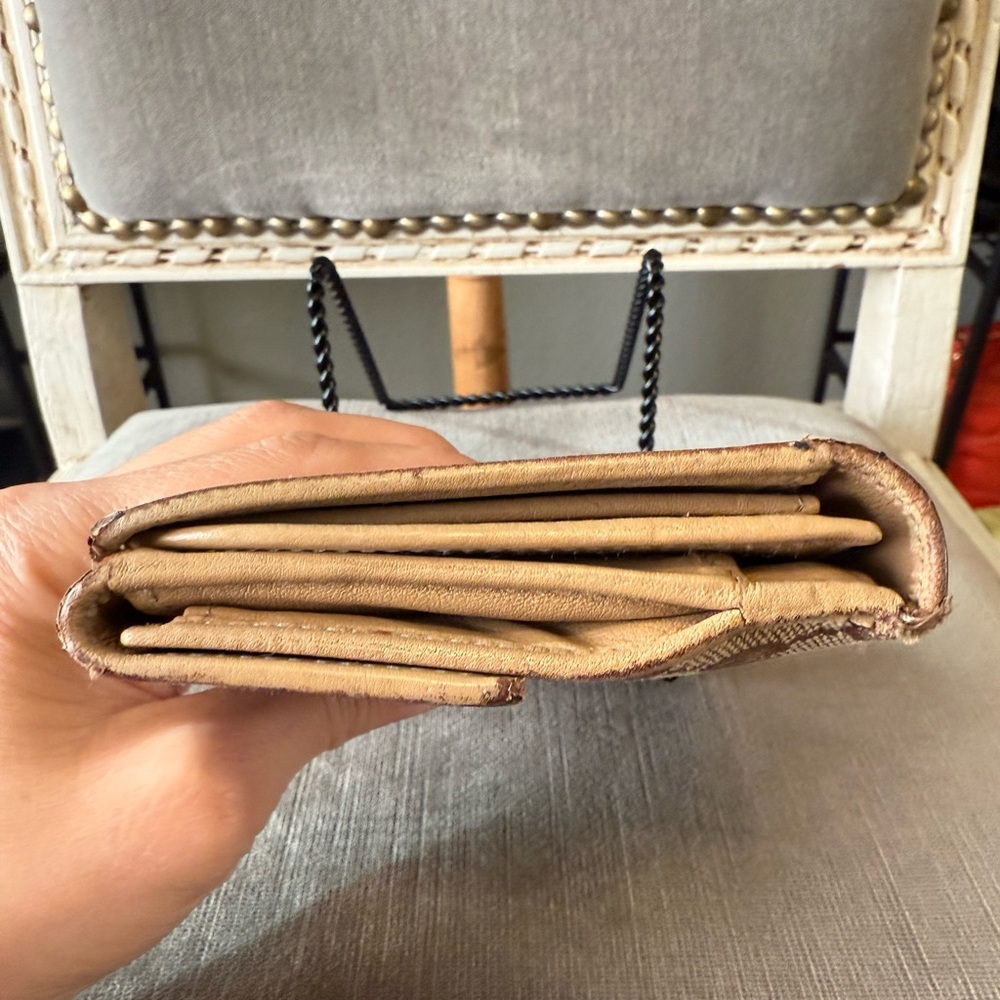 Gucci monogram wallet with double snap detail and dust bag - Picture 8 of 13